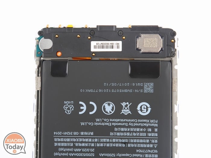 Xiaomi-Mi-Max-2-Teardown-22-700×525-1