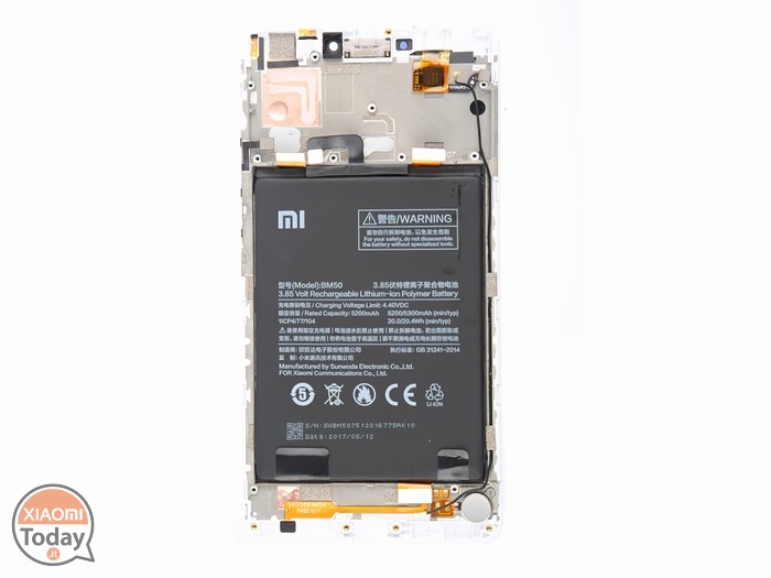 Xiaomi-Mi-Max-2-Teardown-28-700×525-1