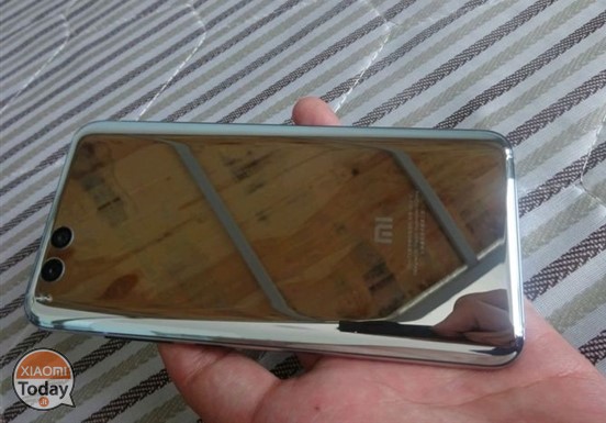 Xiaomi-בי-6-שחור-פלאש-מכירה-כחול-כסף