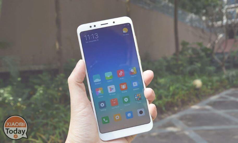 Xiaomi Redmi 5プラス：最初の手に！