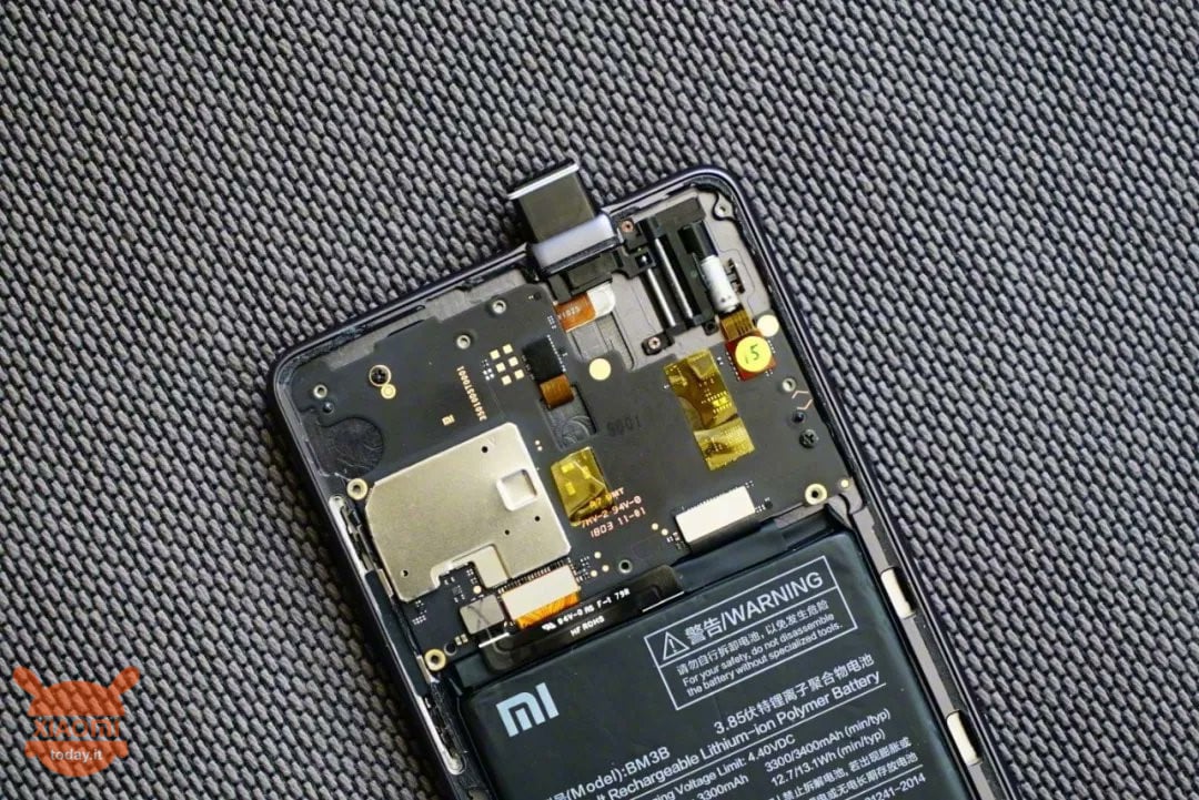 Xiaomi Mi MIX 3 prototype
