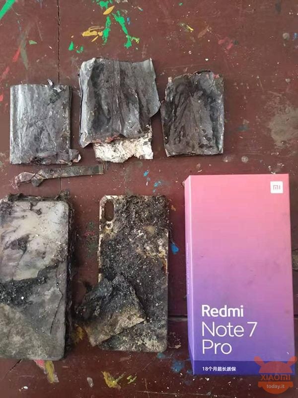 redmi note 7 pro prende fuoco