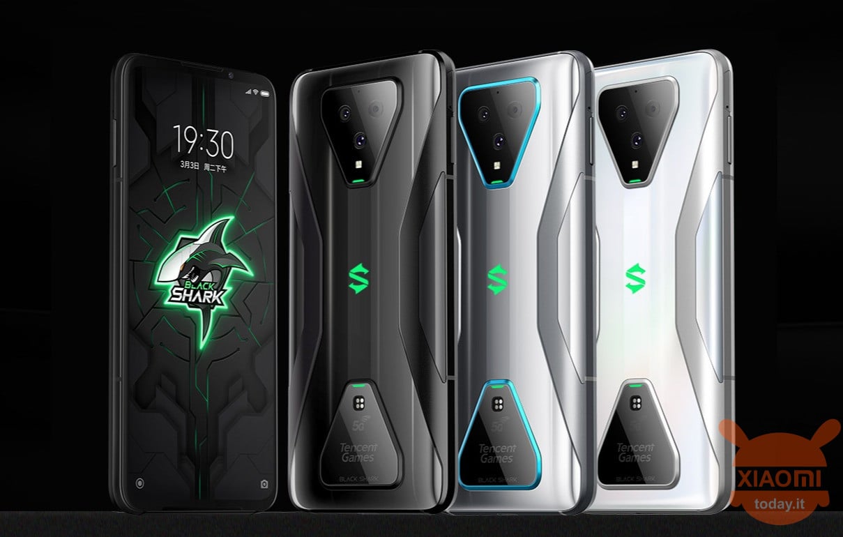 Requin Noir 3 8GB / 128GB