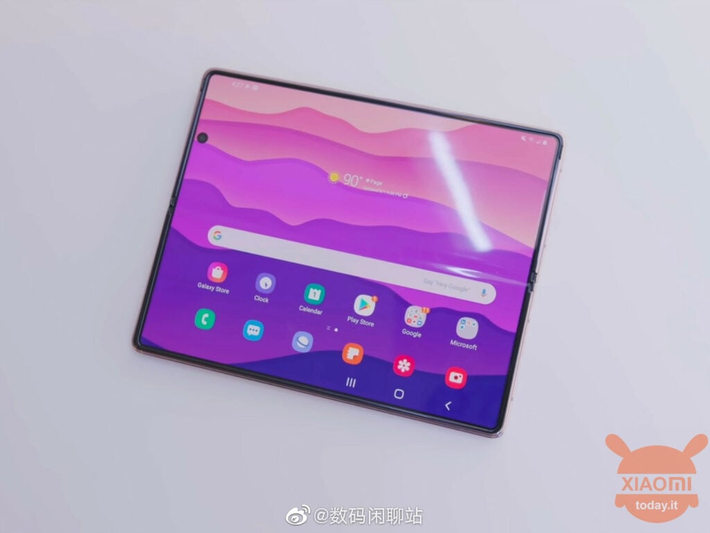 questo il design del primo smartphone pieghevole di xiaomi