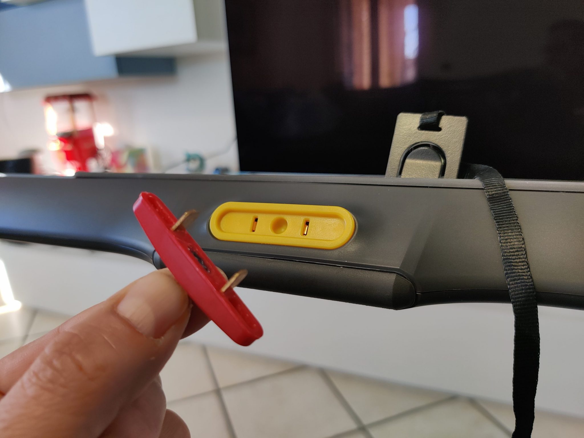 Kunci keamanan WalkingPad R1