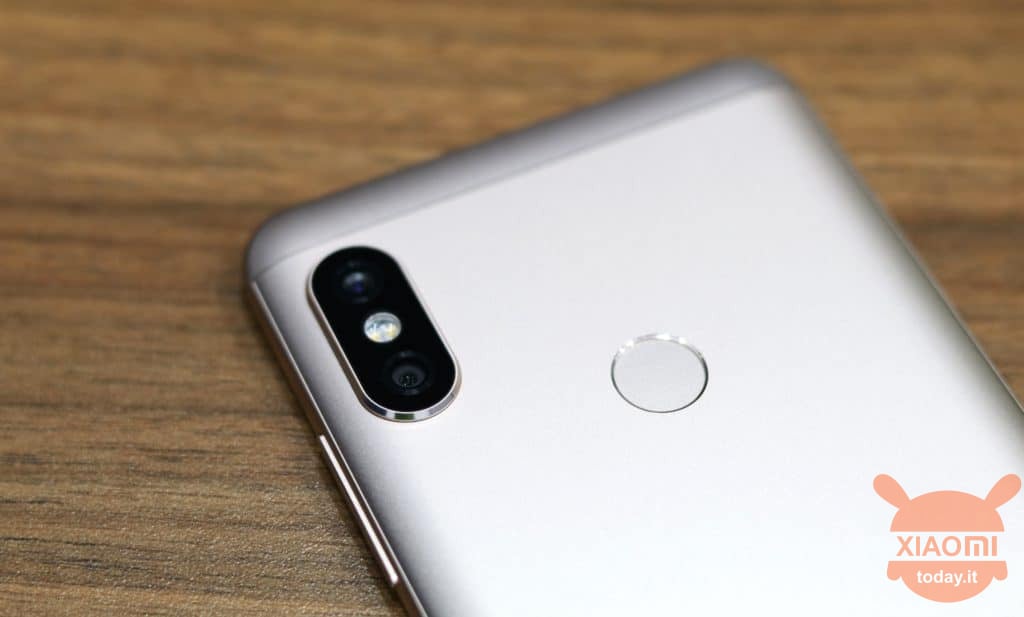 Redmi Note 5 получает глобальную стабильную загрузку miui 12