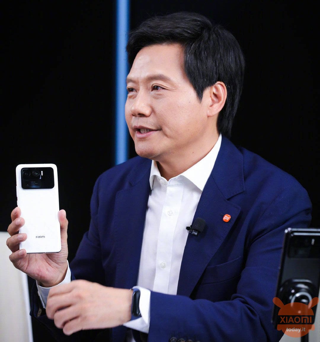 lei jun con xiaomi mi 11 ultra