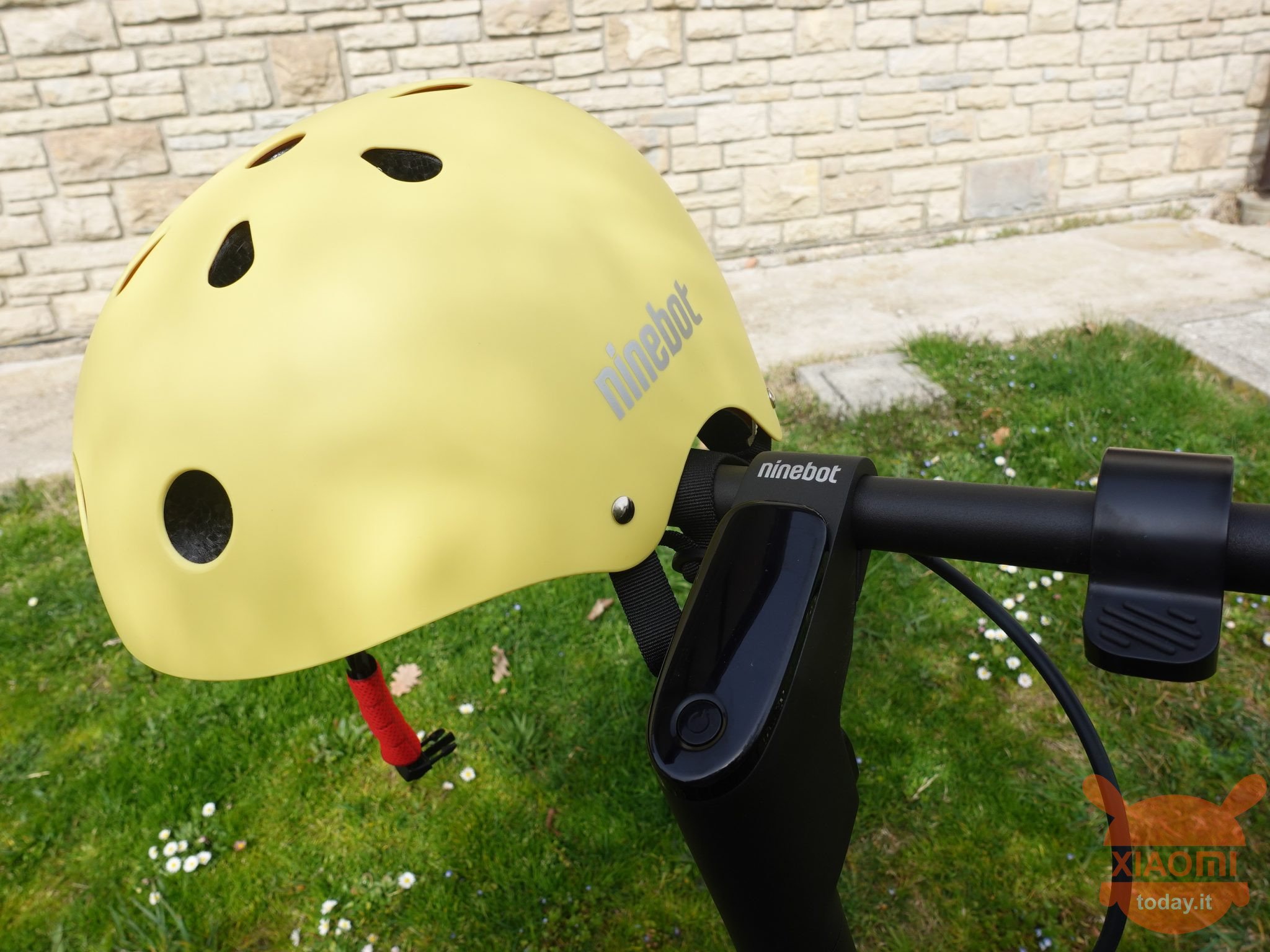Ninebot D18E helm