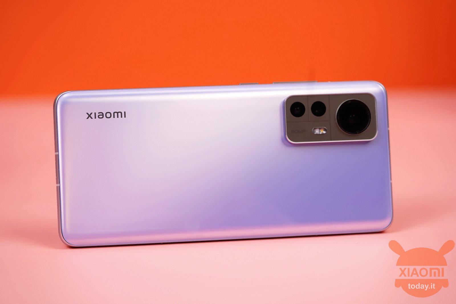 xiaomi eumenterà i prezzi degli smartphone