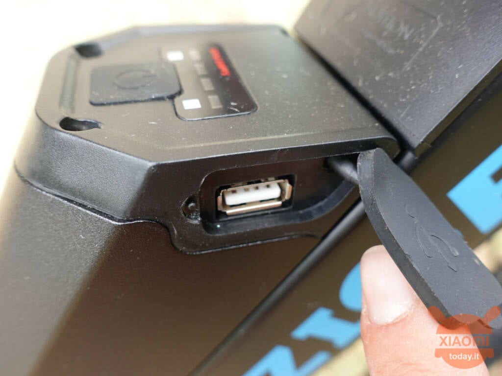 Φόρτιση USB Bezior M1