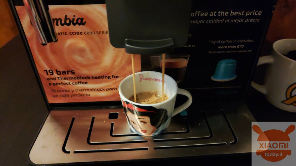 Macchina da caffè Bianca Cecotec PowerMatic-ccino serie 6000 — Brycus