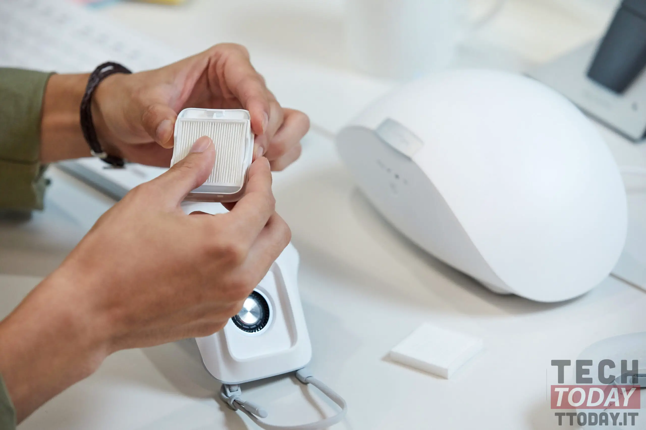lg lance son masque de protection portable anti-covid puricare