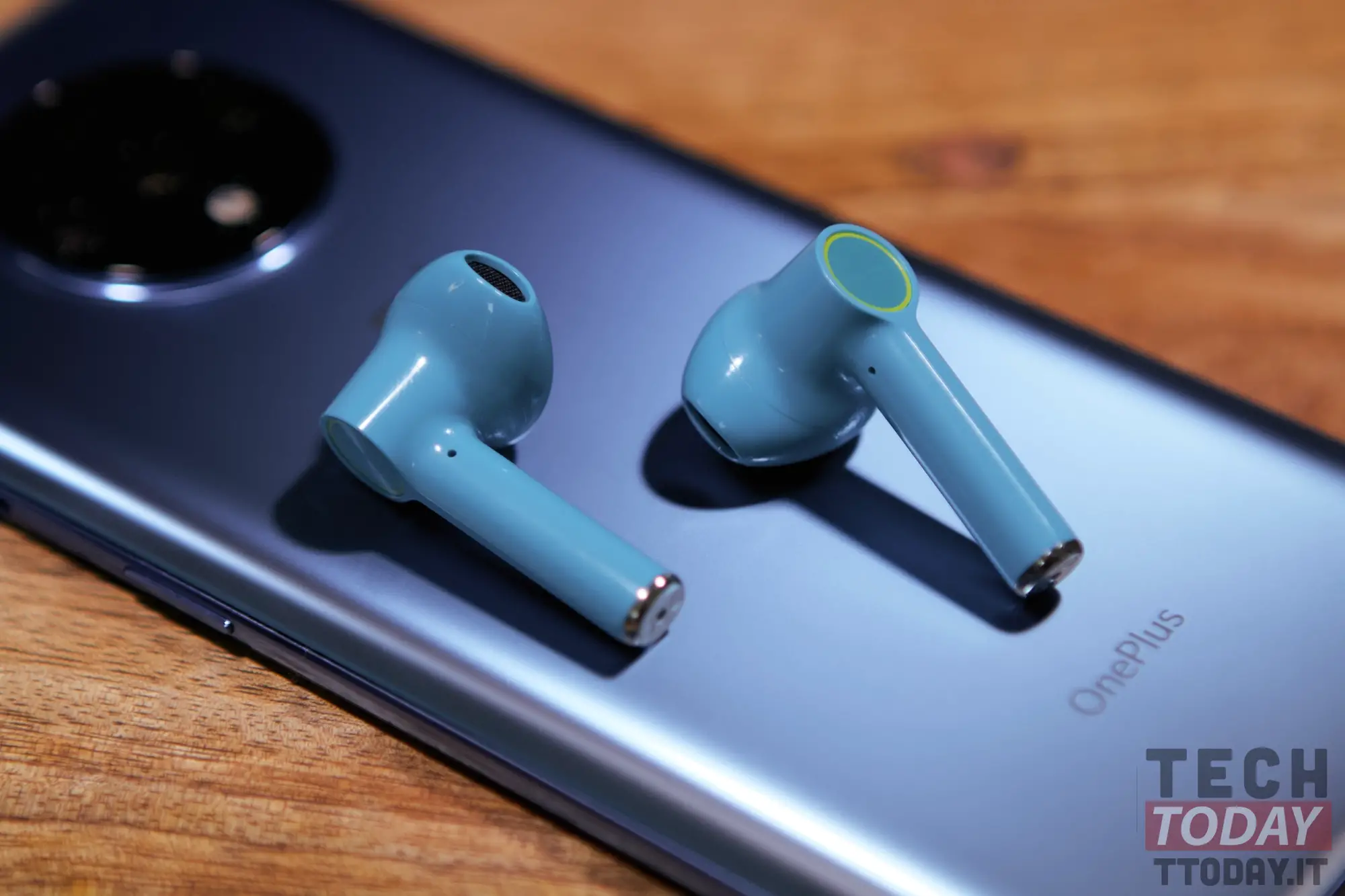 oneplus buds には oneplus 以外のスマートフォン専用のアプリがあります