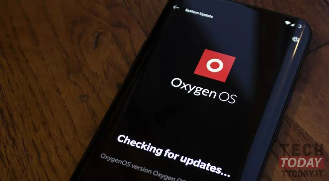 OnePlus 8 i 8 Pro: pełna data czyszczenia po aktualizacji do wersji beta 3