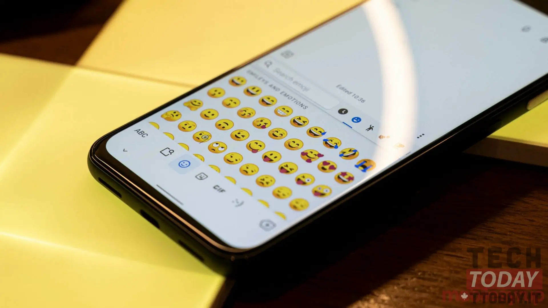 Android 12 emoji