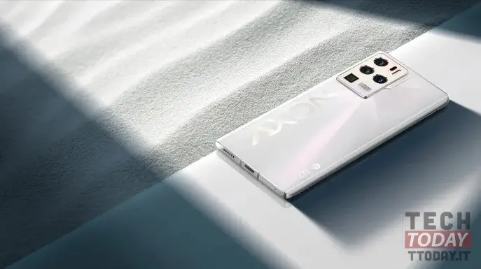 ZTE Axon 30Ultra