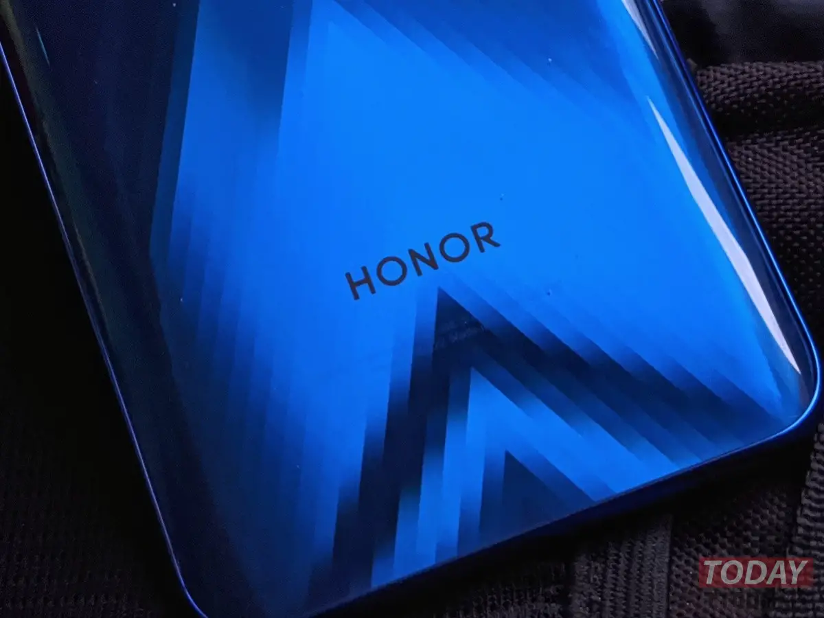 honor sales forecast 2021