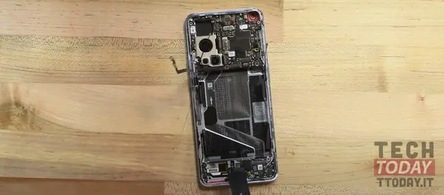ifixit 透露公司不希望他们的智能手机被修理