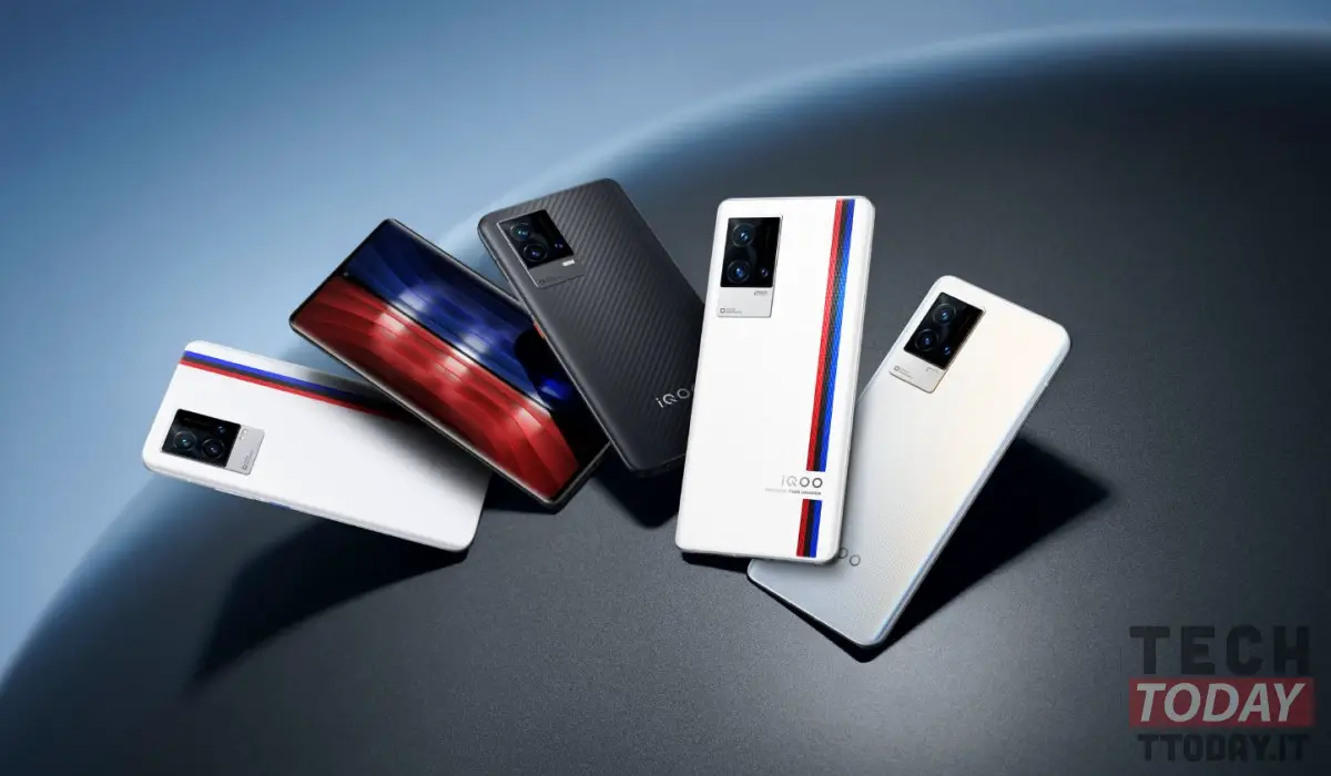 iqoo 8 pro has the best display in the world