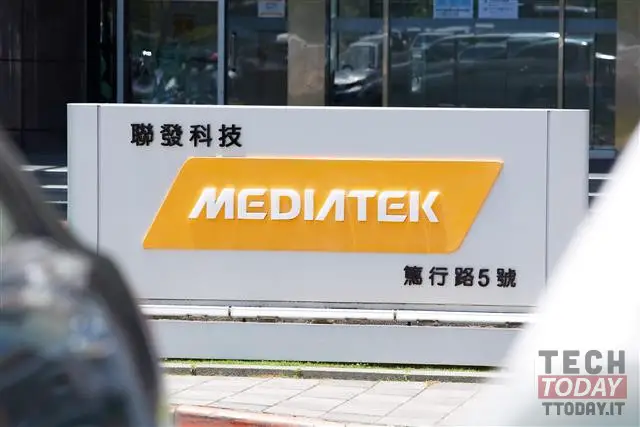 MediaTek koop 'n deel van Intel: sy kragbestuurskyfiebesigheid