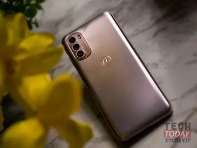 公式moto g31、g41、g51、g71、g200:仕様と価格