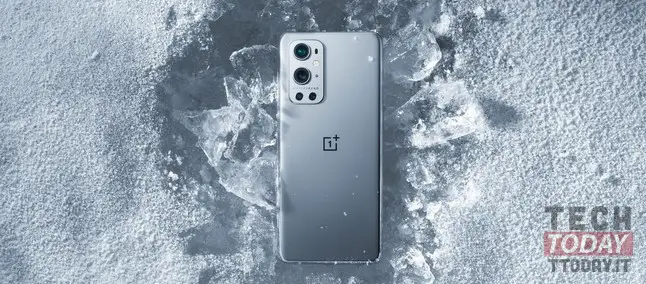 oneplus 9 e 9 pro si aggiornano a beta 2 android 12 oxygenos 12