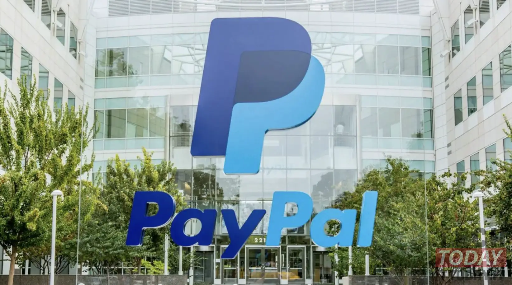PayPal sal €10 hef as ons nie die rekening gebruik nie