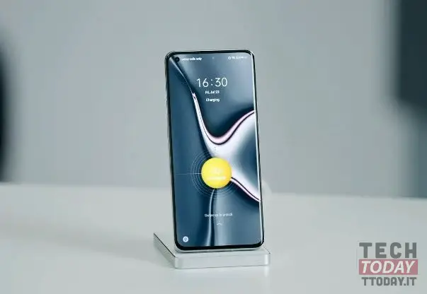 realme flash: specifiche complete rivelate