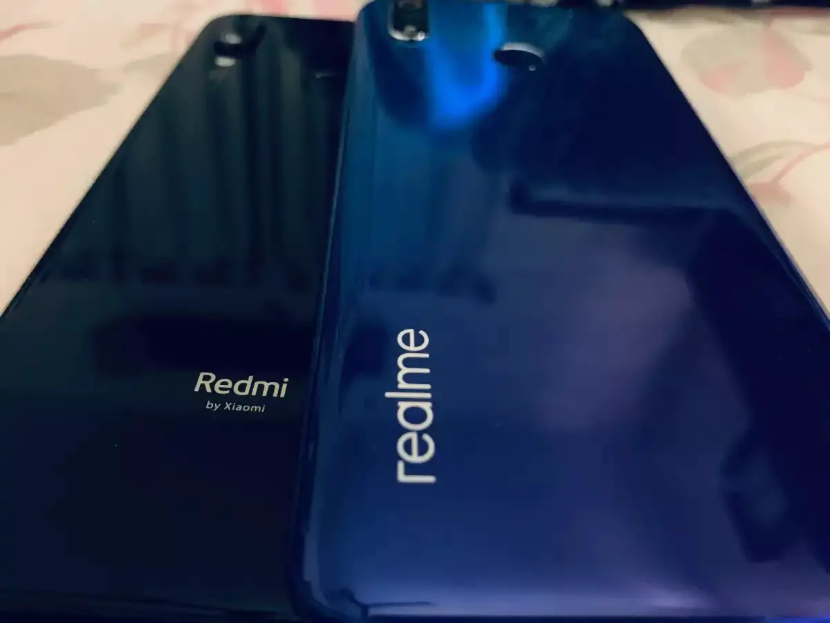 Realme X50 الموالية البحرية