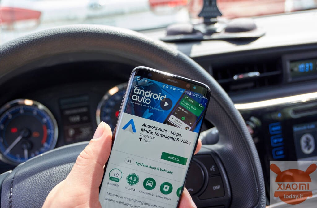 android auto google maps contemporaneamente