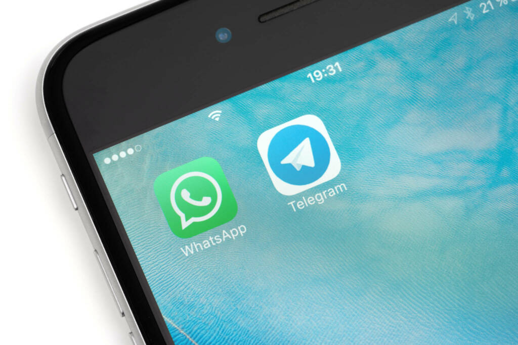 whatsapp en telegram toepassings vir slimfone