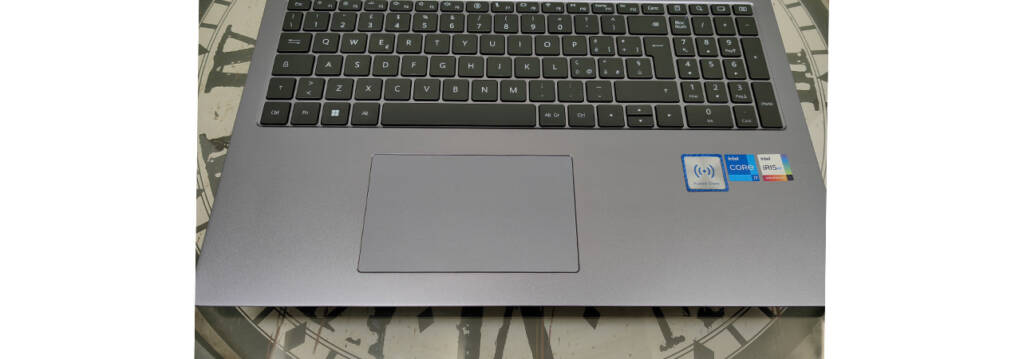 Huawei Matebook D16 touchpad