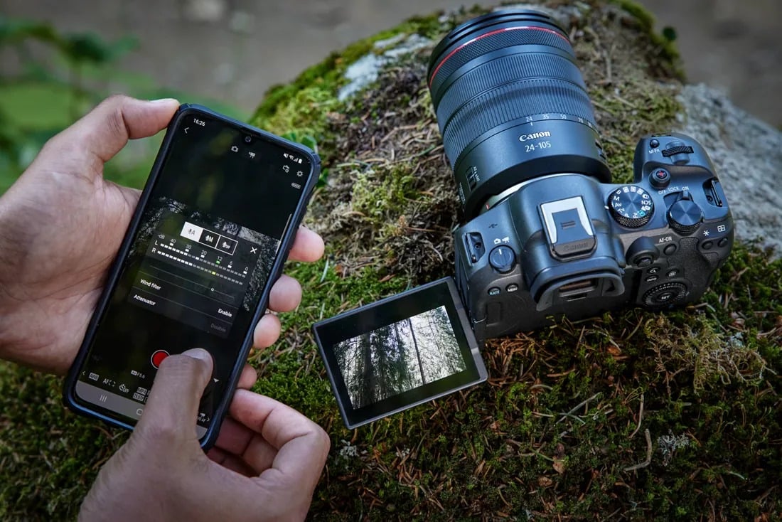 Canon: strategic partnership with smartphone manufacturers for imaging innovation