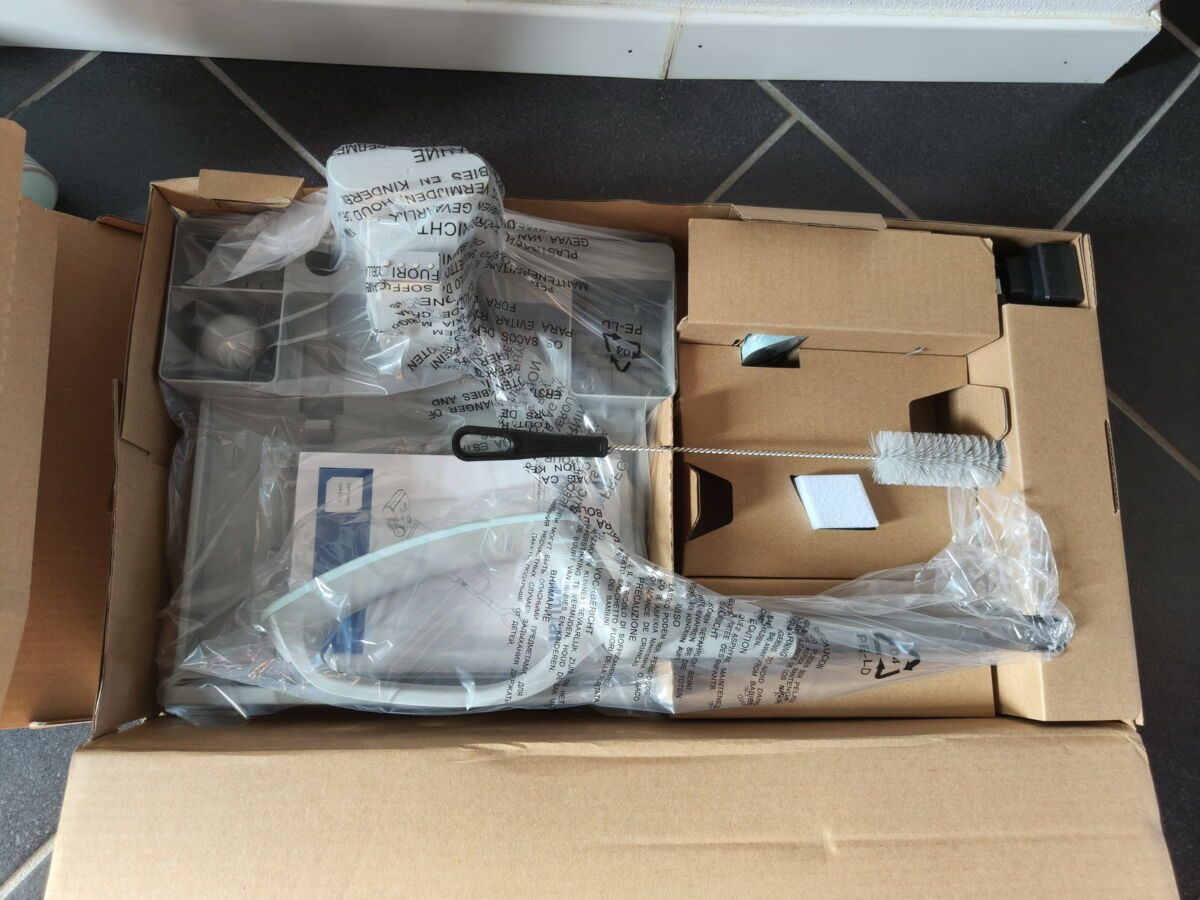 Odkurzacz F20
