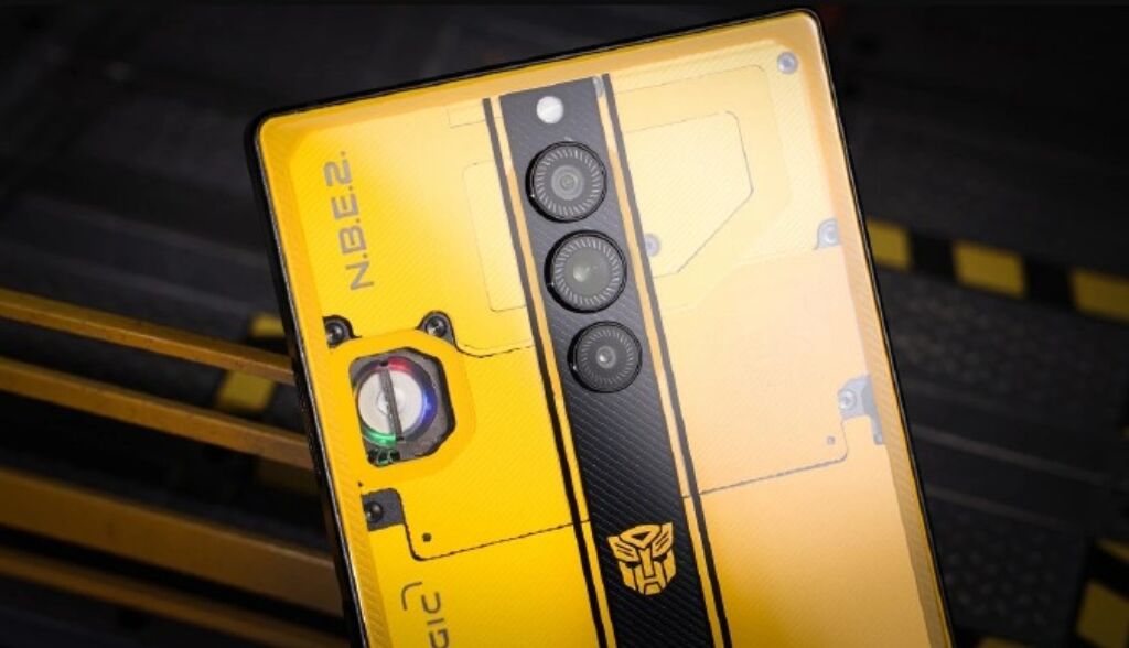 Red Magic 8S Pro+ Bumblebee