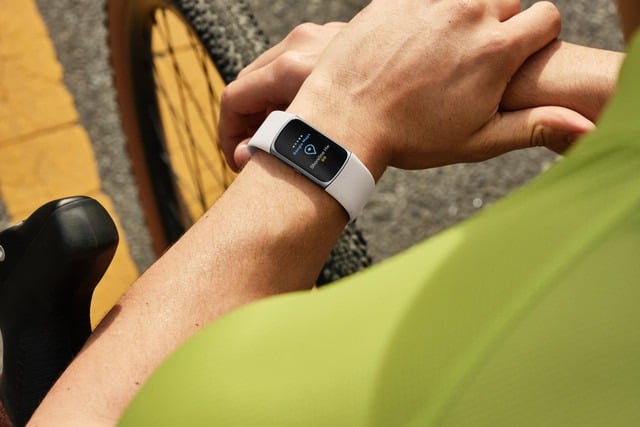 Fitbit Charge 6 has arrived in Italy with a very special mission.  Price and features