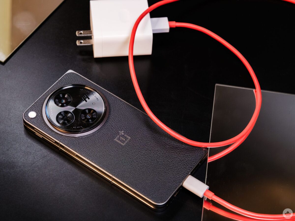 Oneplus open charging na may orihinal na charger