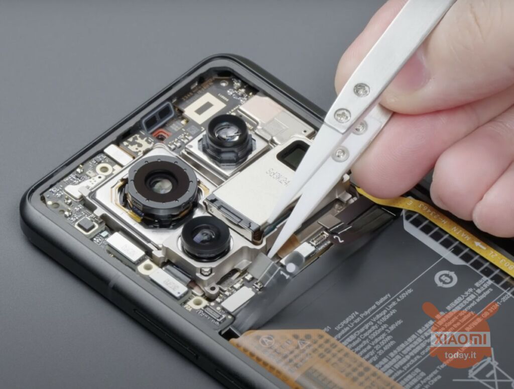 Xiaomi 14 Ultra teardown