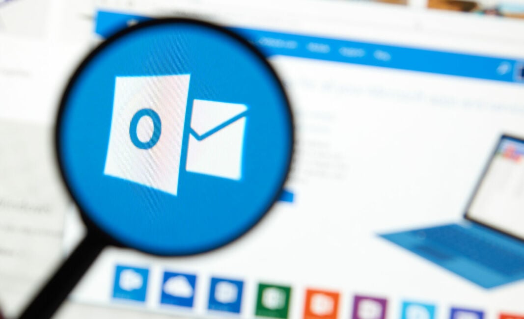 logotip de Outlook a l'ordinador