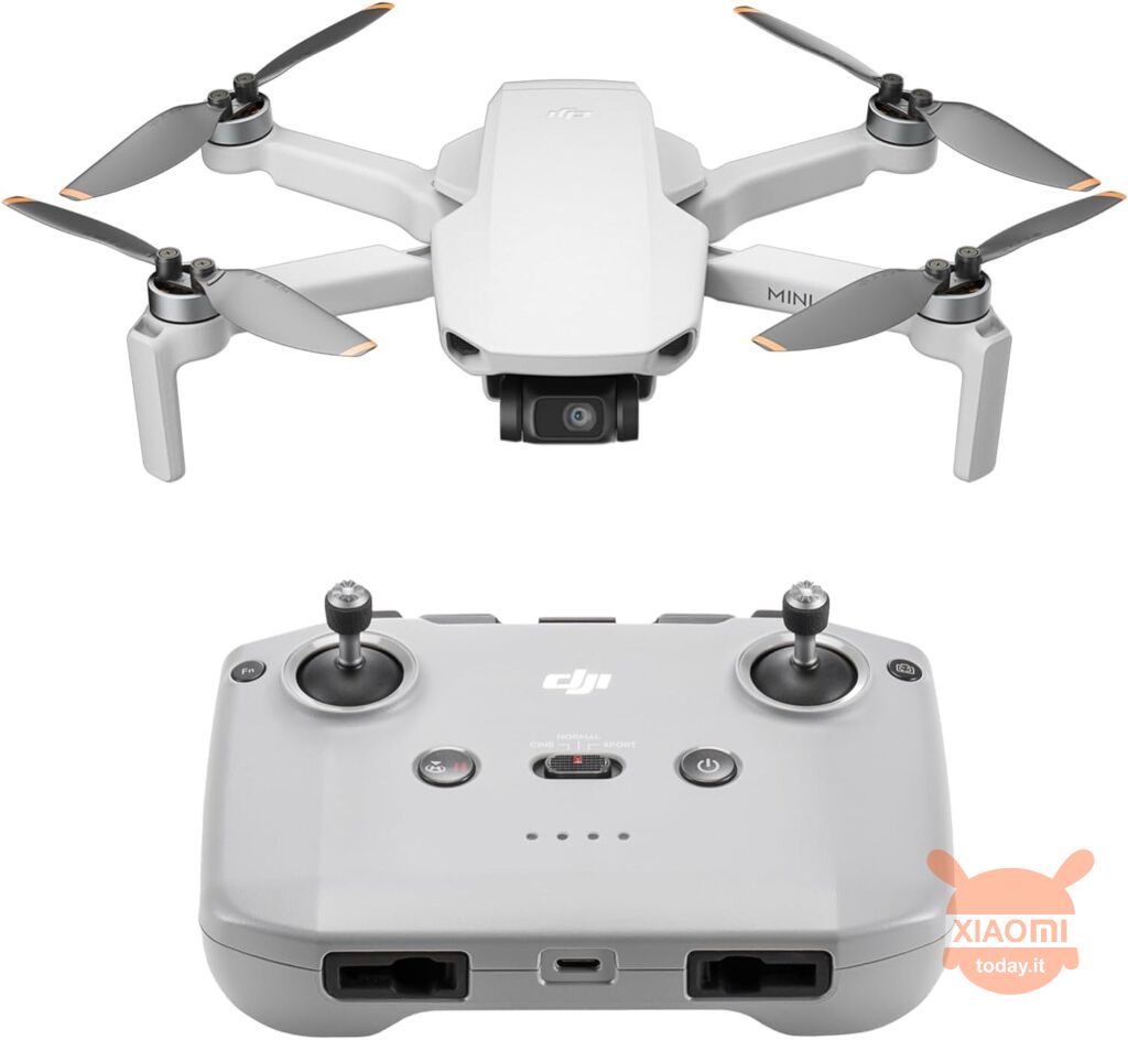 dji mini 4k sfondo bianco con telecomando integrato