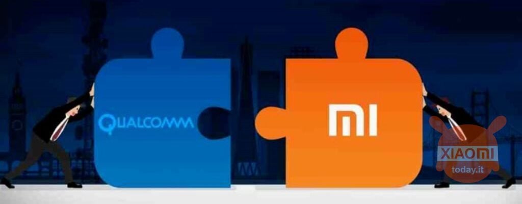 due pezzi di un puzzle con nome qualcomm e xiaomi scritti sopra