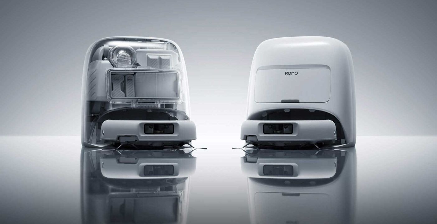 Fotografia frontal de dos models del robot aspirador DJI