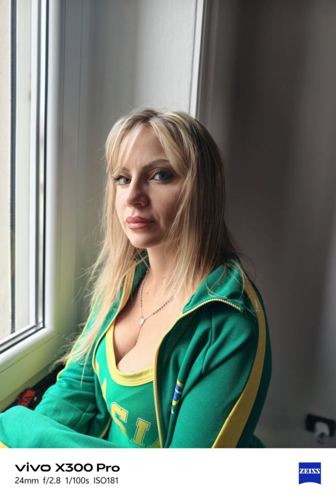 أنا أعيش X300 PRO