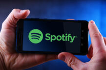 Spotify aggiungerà i video alla musica: parte la guerra a YouTube