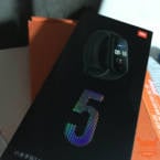 Xiaomi Mi Band 5 vittima del primo teardown: davvero difficile da aprire!