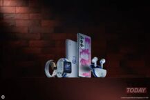 OPPO Reno6 Pro+ Detective Conan Edition presentato insieme a cuffie, smartwatch, fitness band e power bank a tema