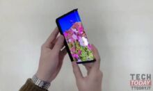 Lo smartphone pieghevole di BOE si apre all’interno e all’esterno, è flessibile davvero! | Video