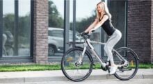 ELEGLIDE CityCrosser 電動自転車 700 ユーロ、ヨーロッパから無料発送！