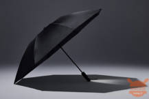 Urevo Lighting Umbrella è il nuovo ombrello con torcia integrata e apertura/chiusura automatica