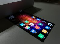 Nuovi render mostrano un prototipo Xiaomi dotato di schermo flessibile
